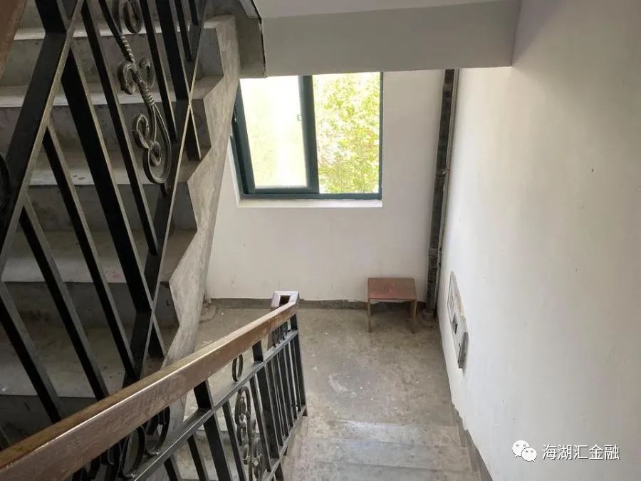 【法拍房】清房空置，上海市浦东新区书院镇唐港路1059弄92号502室